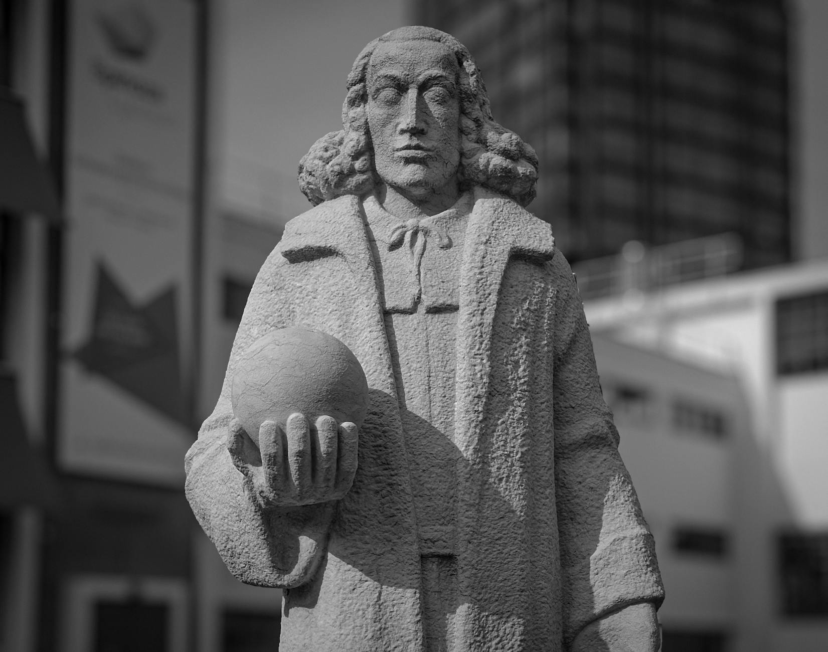 football tribute statue Netherlands