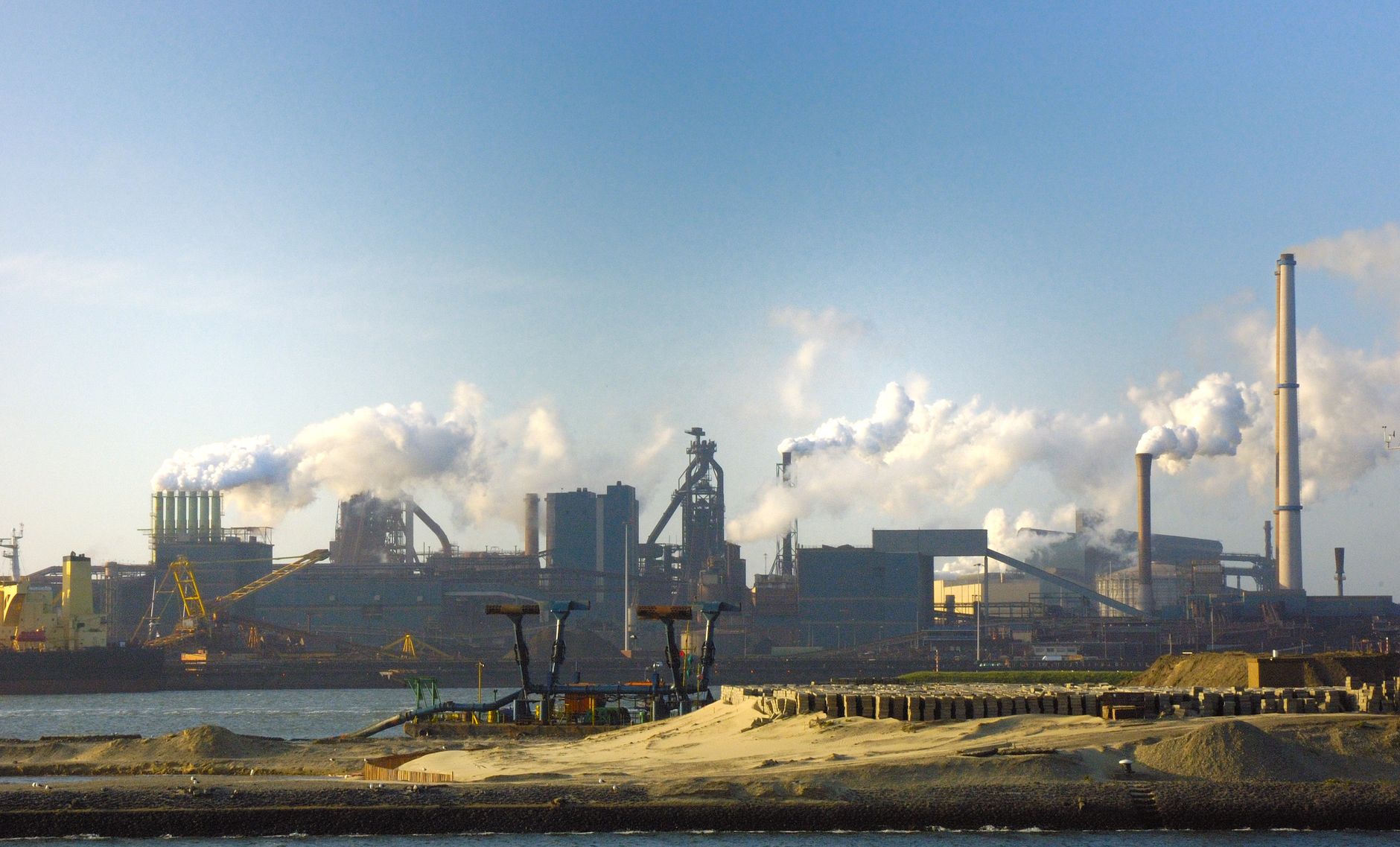summer environmental pollution
