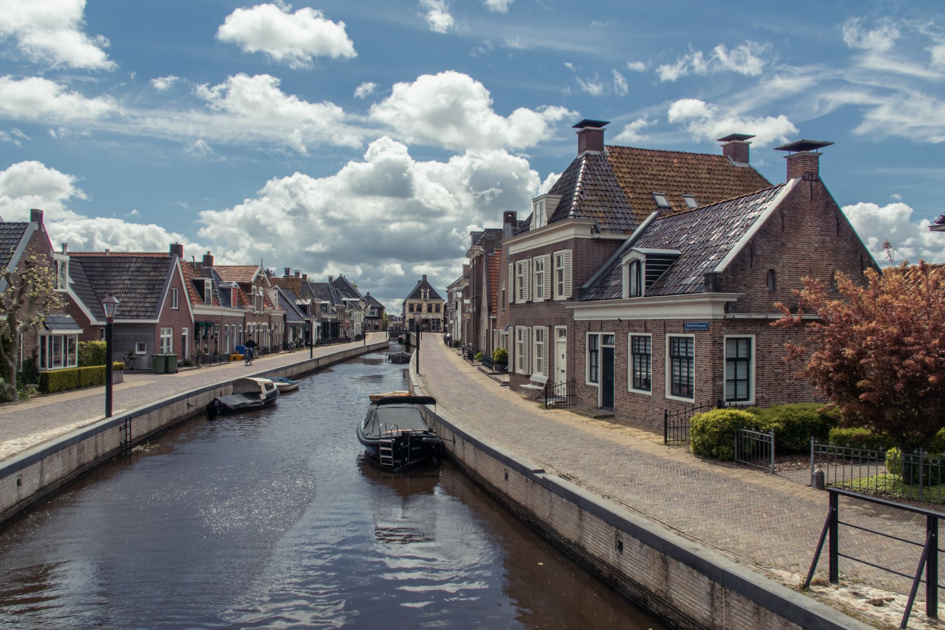 Moerdijk summer community news