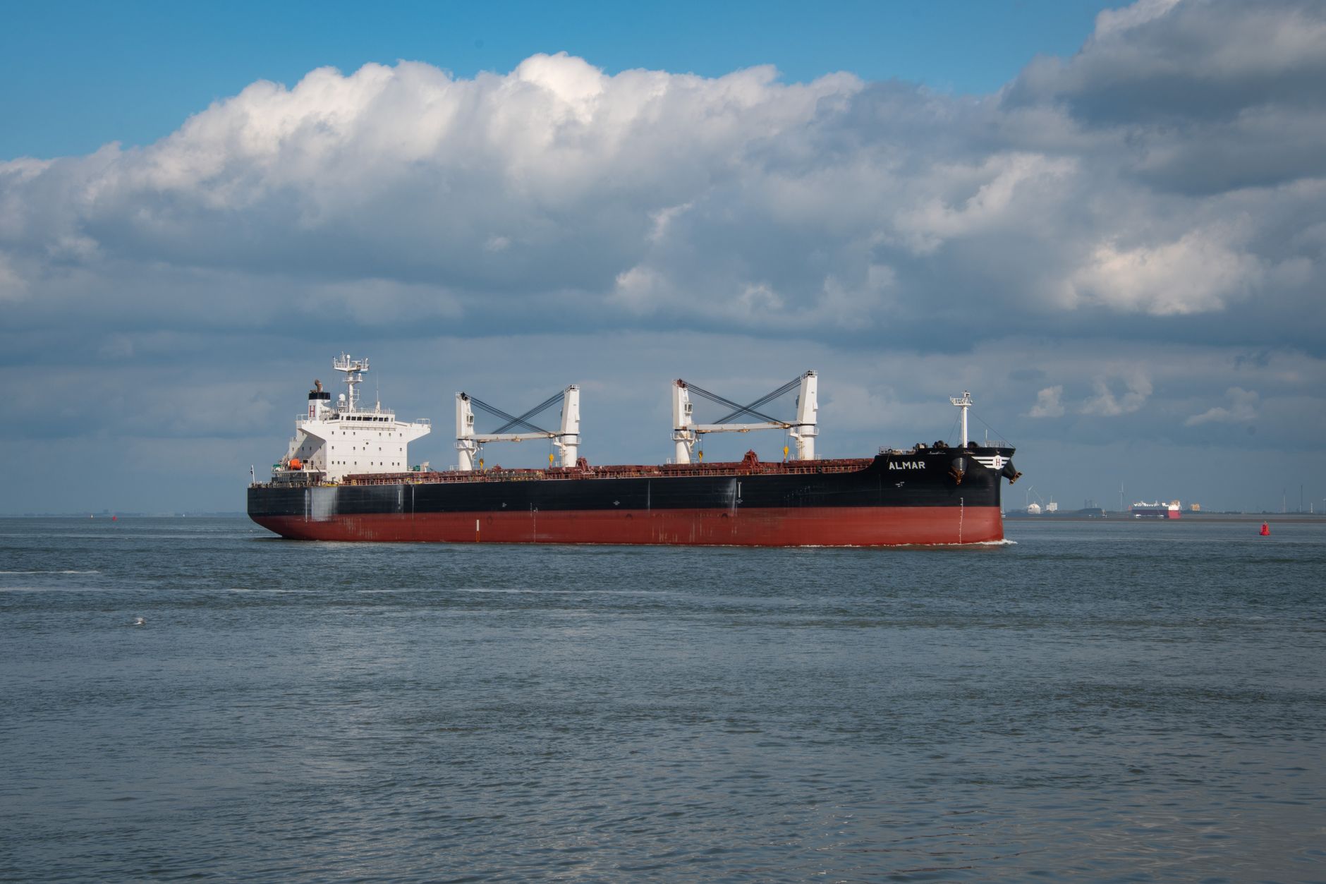 summer shipping transport